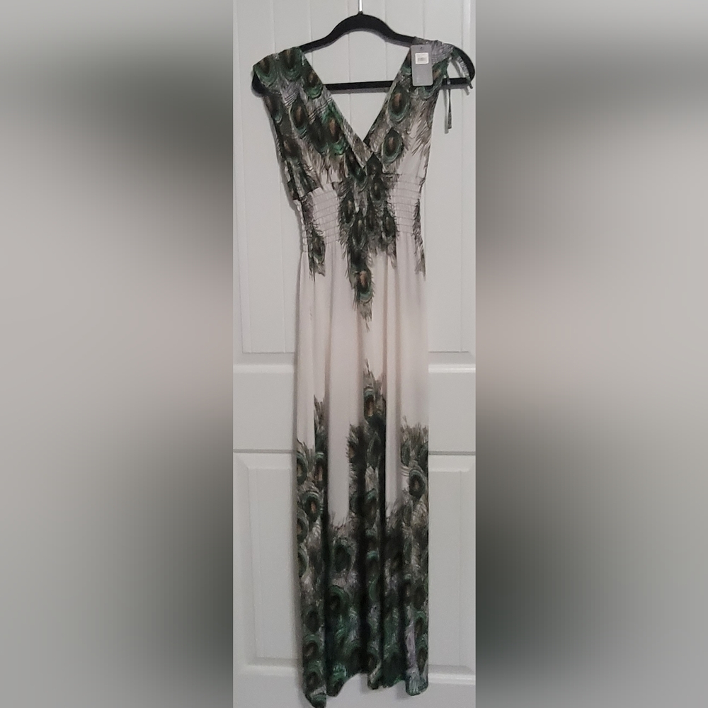 Green peacock print maxi dress